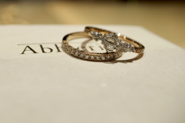 【大阪】アベリの婚約指輪・結婚指輪