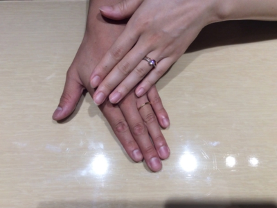大阪市生野区｜マカナ(Makana)の婚約指輪とマリアージュエント(Mariageent)の結婚指輪をペアでご成約いただきました