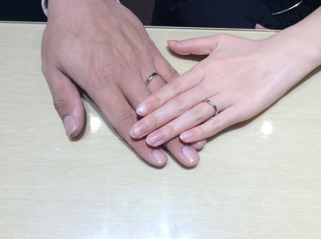 大阪府河内長野市｜美女と野獣(BeautyAndTheBeast)の結婚指輪をペアでご成約いただきました