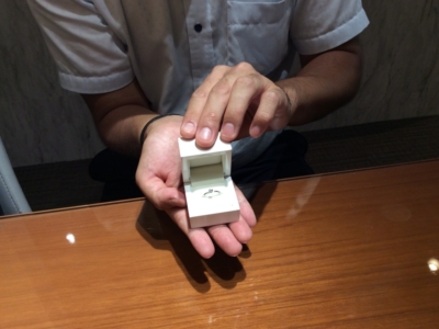 大阪府大阪市｜gardenオリジナルの婚約指輪をご成約いただきました。