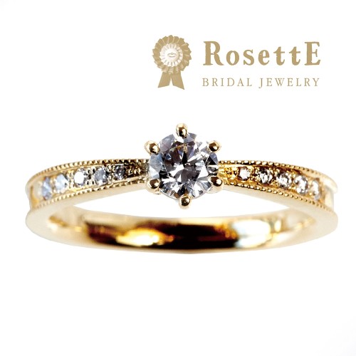 ゴールド素材の婚約指輪
RosettEの星空