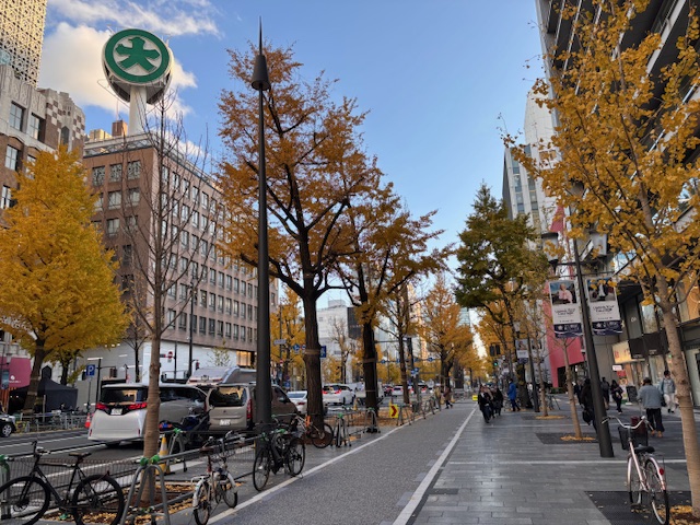 フォトウェディングスポット御堂筋歩道