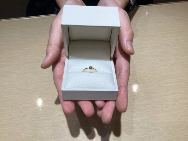 【大阪府・東大阪市】RosettE Lifeの婚約指輪をご成約いただきました!